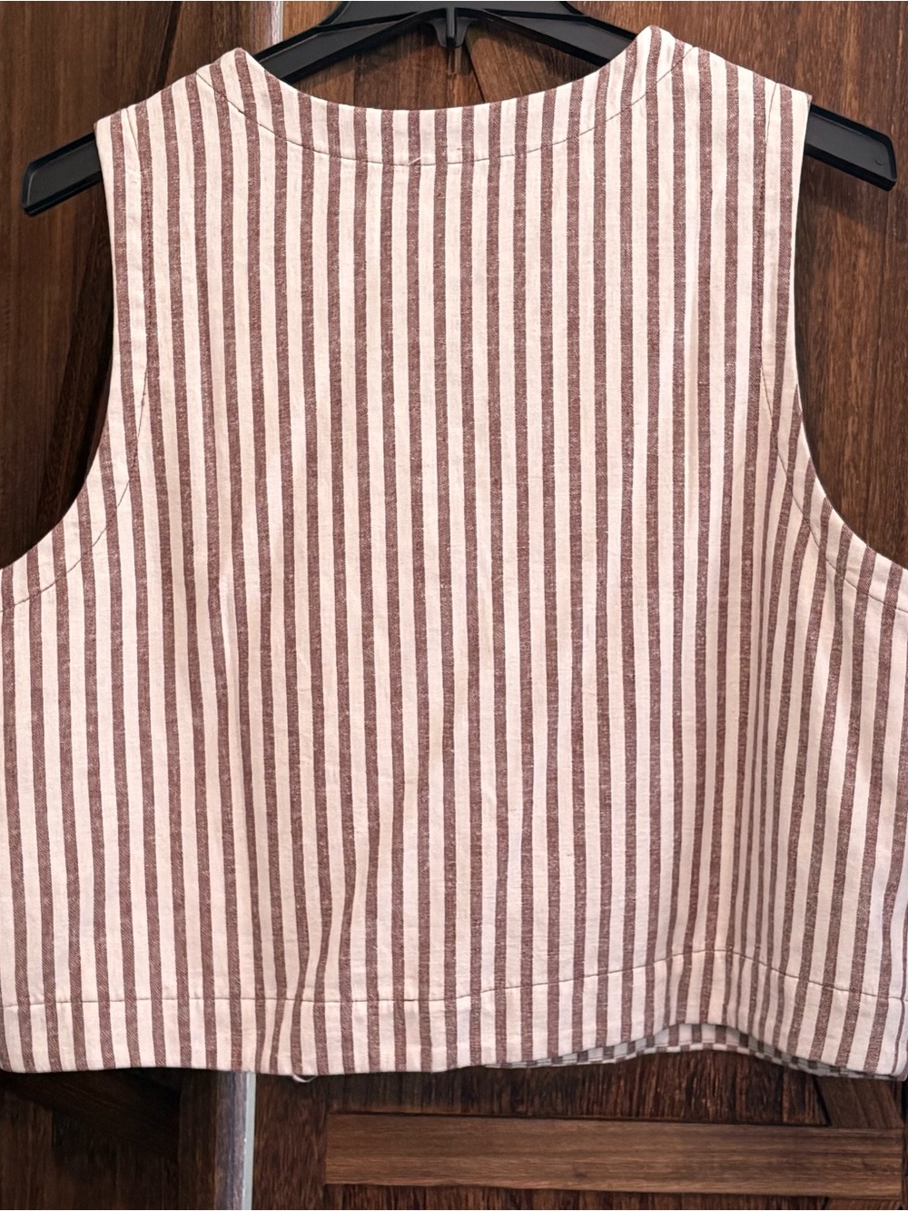 NWOT; Old Navy Striped Tie-Front Vest in Cream and Brown; XL - Picture 5 of 7